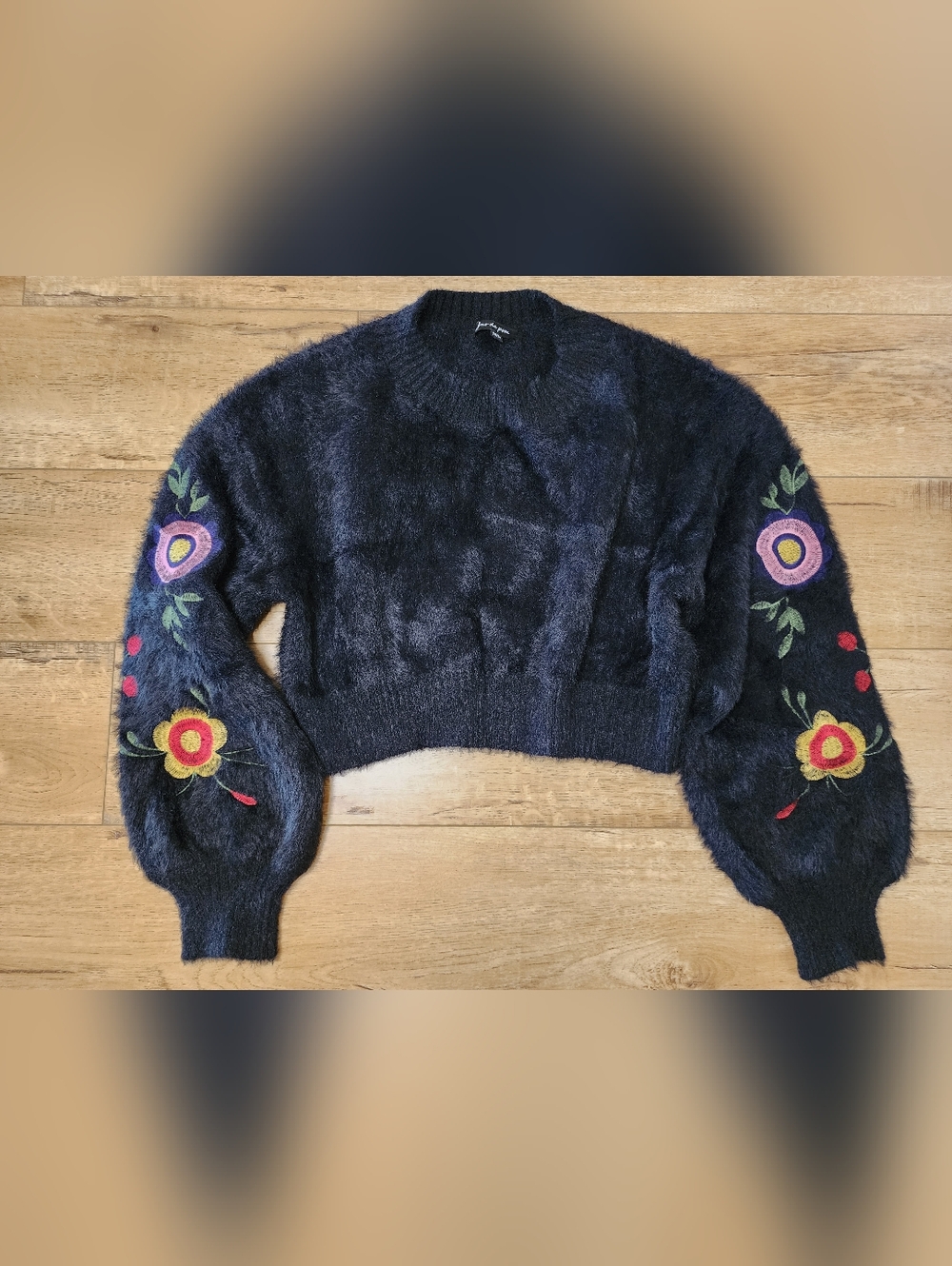 Jus De Pom PARIS Eyelash Fuzzy Cropped Long Sleeve Embroidered Sweater M/L